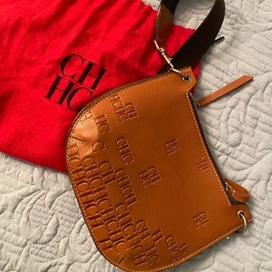 beautiful Carolina Herrera reversible crossbody 💓